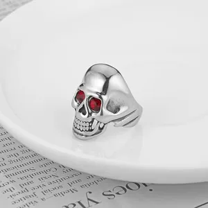 Skull Ring, stainless steel, red, another view